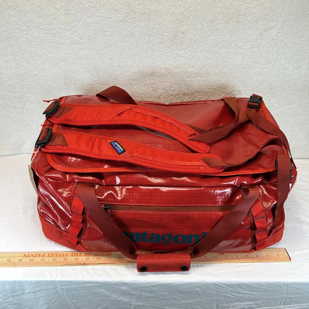 Patagonia Black Hole Duffel 55L Red Travel Bag Backpack Straps 49342 Rare